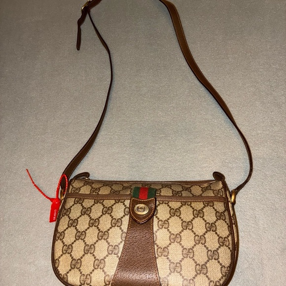 Gucci Handbags - Gucci Monogram Crossbody bag Sherry line Hot Bag! Authentic Great Condition